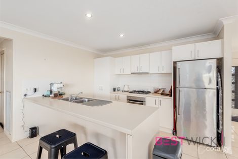 Property photo of 18 Lovejoy Avenue Blayney NSW 2799