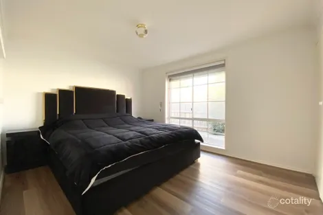 Property photo of 12 Addison Way Roxburgh Park VIC 3064