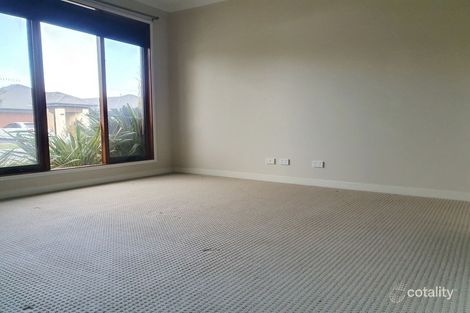 Property photo of 15 Tamarin Street Craigieburn VIC 3064