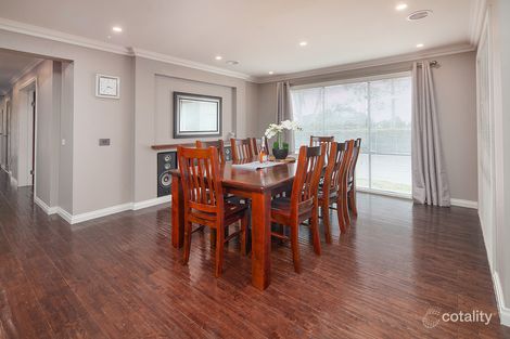 Property photo of 1 Crenada Close Langwarrin VIC 3910