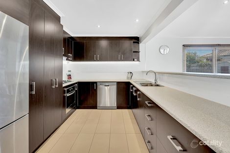 Property photo of 36 Banbury Crescent Craigieburn VIC 3064