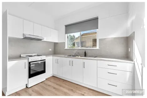 Property photo of 98 Dean Street Berserker QLD 4701