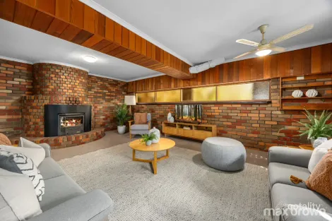 Property photo of 234 Sheffield Road Montrose VIC 3765