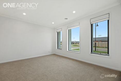 Property photo of 38 Winslow Crescent Warragul VIC 3820