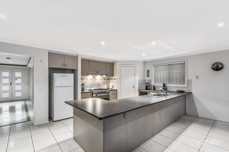 Property photo of 12 Els Court Berwick VIC 3806