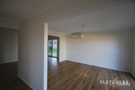 Property photo of 8 Tilbury Court Cranbourne East VIC 3977
