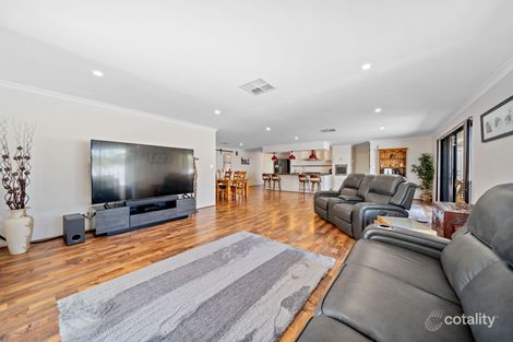 Property photo of 11 Golf Links Drive Carramar WA 6031