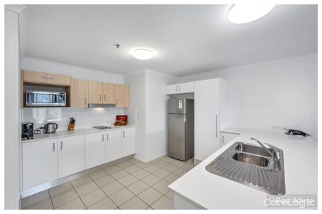 Property photo of 205/102-108 Victoria Parade Rockhampton City QLD 4700