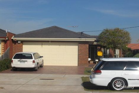 32 Spicer Bvd, Altona Meadows, VIC 3028