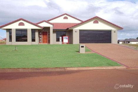 9 Serenity Dr, Kalkie, QLD 4670