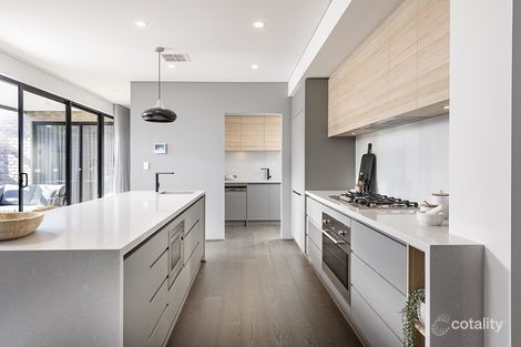 Property photo of 13 Winston Crescent Viveash WA 6056