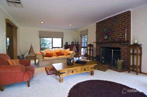 Property photo of 19 Booth Court Eltham VIC 3095