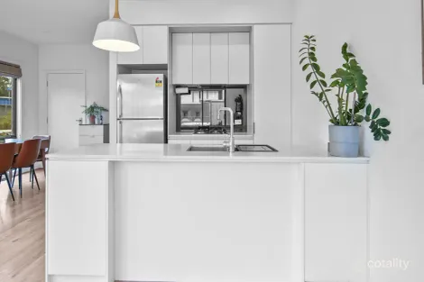 Property photo of 2 Volta Street Noble Park VIC 3174
