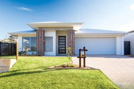 16 Ellabay Cres, Redland Bay, QLD 4165