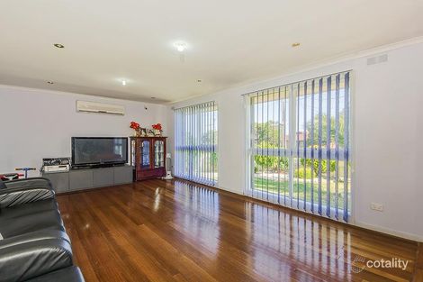Property photo of 32 Gillespie Road St Albans VIC 3021