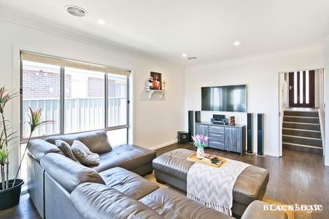 Property photo of 11 Tyrrell Street Googong NSW 2620