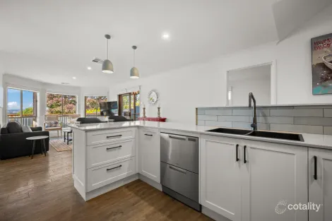 Property photo of 1 Kuhn Place Nicholls ACT 2913