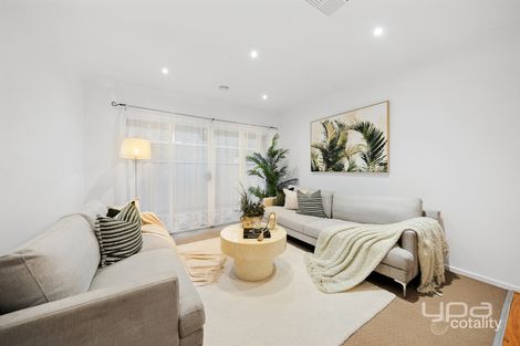 Property photo of 6 Fremantle Close Point Cook VIC 3030