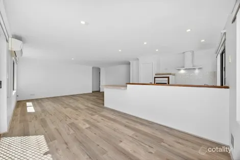 Property photo of 32 Link Way Cooloongup WA 6168