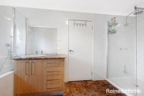 Property photo of 2/32 Amstel Street Craigieburn VIC 3064
