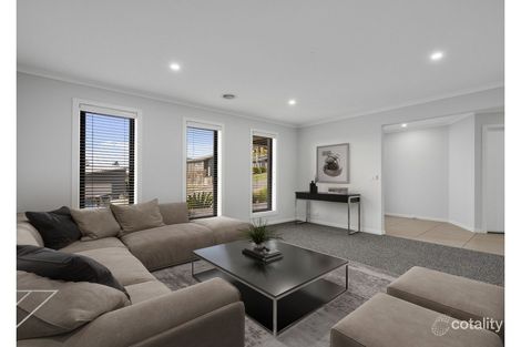 Property photo of 13 Grange Crescent Warragul VIC 3820
