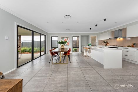 Property photo of 8 Mason Street Googong NSW 2620