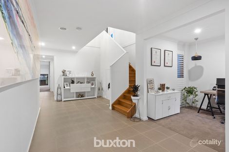 Property photo of 32-37 Peart Court Lovely Banks VIC 3213