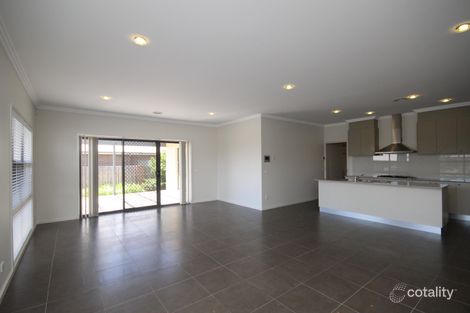 2/14 Aida Ball Cct, Forde, ACT 2914