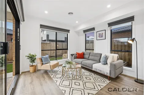 Property photo of 13 Purple Road Fraser Rise VIC 3336