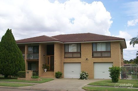 15 Bedivere St, Carindale, QLD 4152