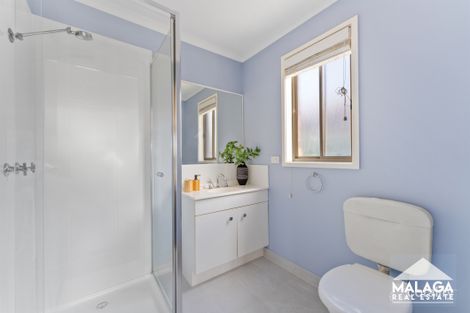 Property photo of 2 Housman Close Burnside VIC 3023