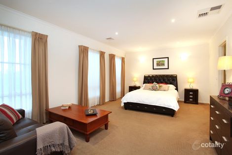 4 Arbroath Ct, Greenvale, VIC 3059