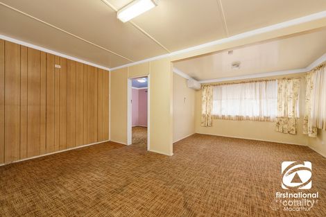 Property photo of 27 Phelps Crescent Bradbury NSW 2560