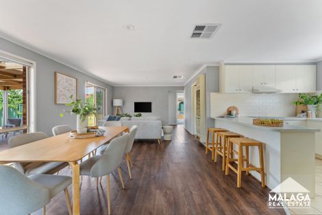 Property photo of 2 Housman Close Burnside VIC 3023