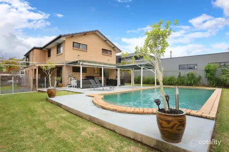 25 Parasol St, Ashmore, QLD 4214