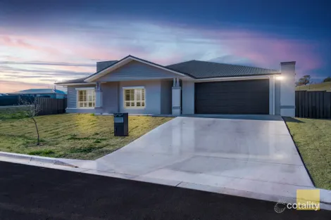 17 Willow Way, Armidale, NSW 2350