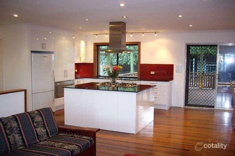 Property photo of 33 Colington Street Mansfield QLD 4122