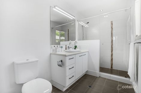 Property photo of 104 Gordon Parade Manly QLD 4179