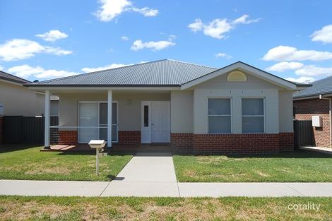 Property photo of 3 The Patio Hillvue NSW 2340