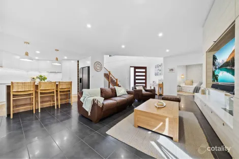 Property photo of 9 Creedin Court Redland Bay QLD 4165