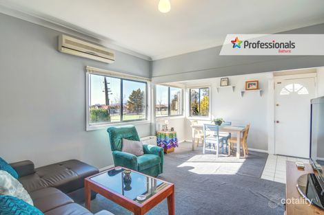 Property photo of 3 Alamein Walk West Bathurst NSW 2795