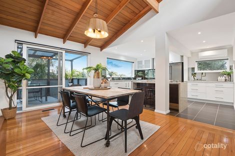 Property photo of 5 Paulette Close St Helena VIC 3088