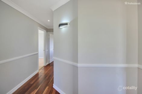 Property photo of 4 Yanko Crescent Bourkelands NSW 2650