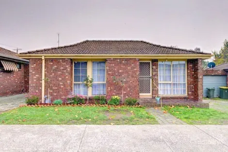 2 Burnbank Cl, Lake Wendouree, VIC 3350