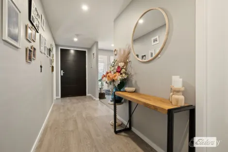 Property photo of 25 Devitt Way Killara VIC 3691