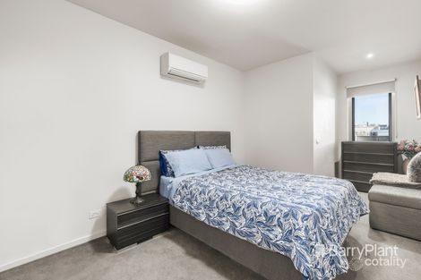 Property photo of 13/269-273 Hampton Street Hampton VIC 3188