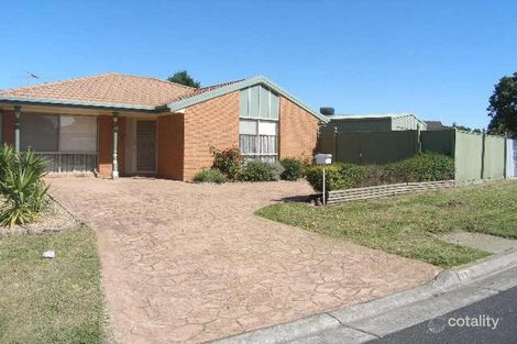Property photo of 11 Pembroke Crescent Craigieburn VIC 3064