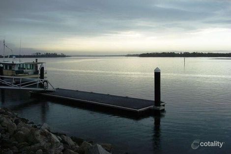 Property photo of 2/7 Edgewater Close Yamba NSW 2464