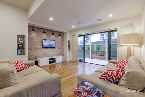 Property photo of 17 Regal Drive Alfredton VIC 3350