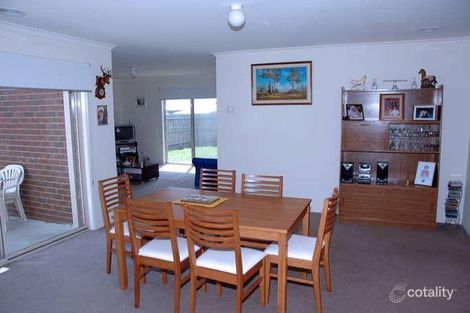 Property photo of 8 Wicklow Drive Cranbourne VIC 3977